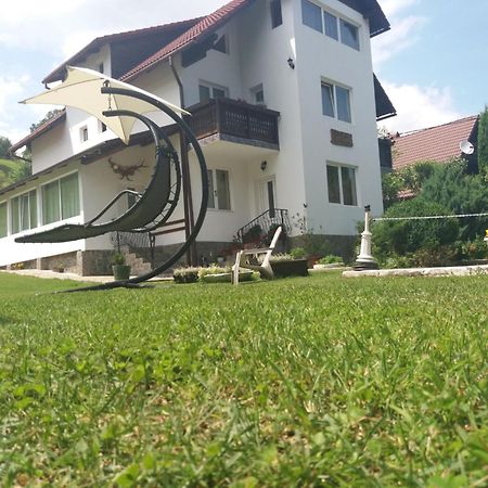 Pensiunea Vladut Bran  Esterno foto